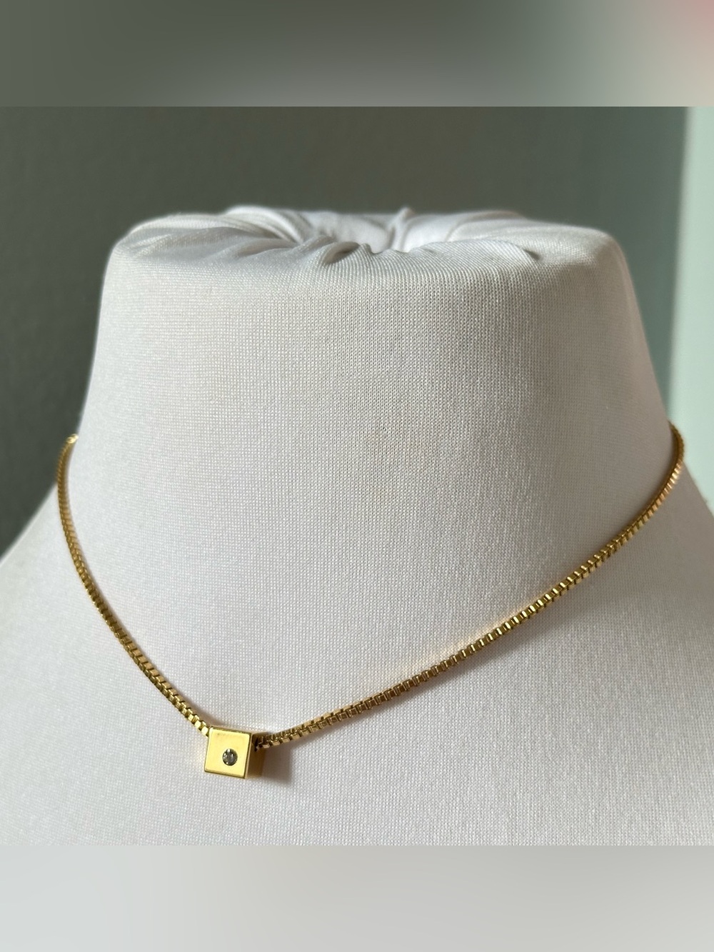 Vintage 15” Trifari Gold RhinestoneSquare Pendant Choker Minimal Modern McBling